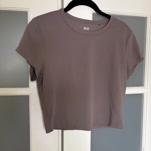 UNIQLO Women’s Airism Short Sleeve Crewneck Tee — Taupe
